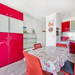 Face A La Apartamento